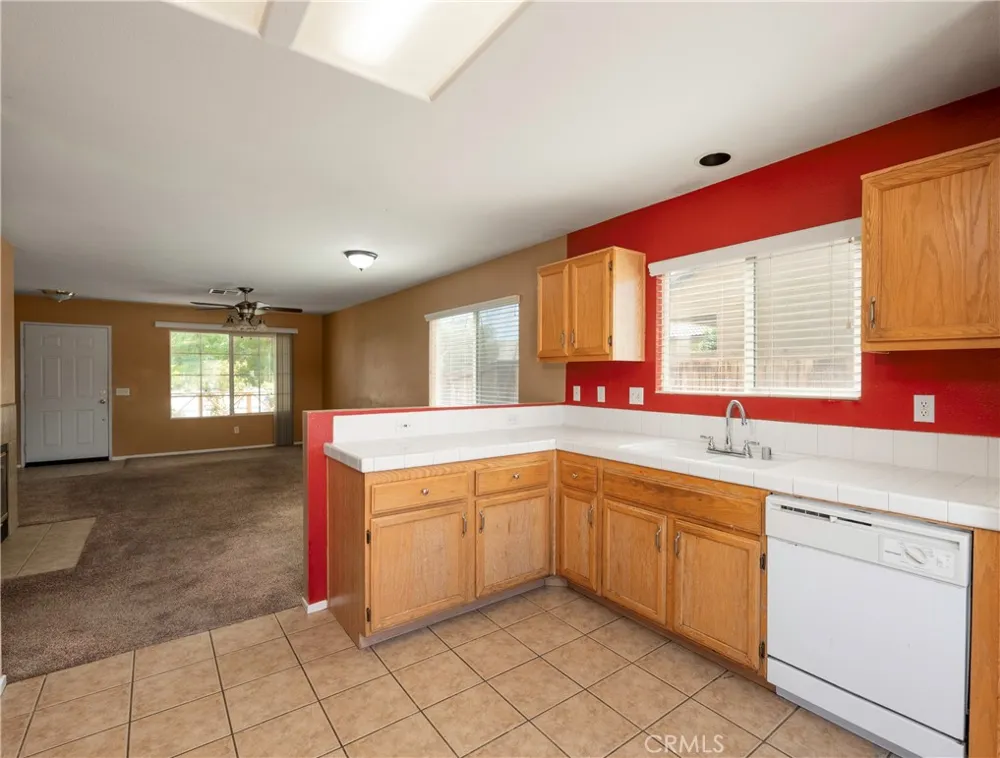 15256 Ellery Adelanto, CA 92301