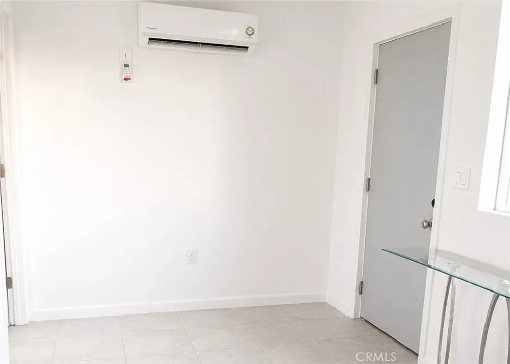 11848 Chadron Pacoima, CA 91331