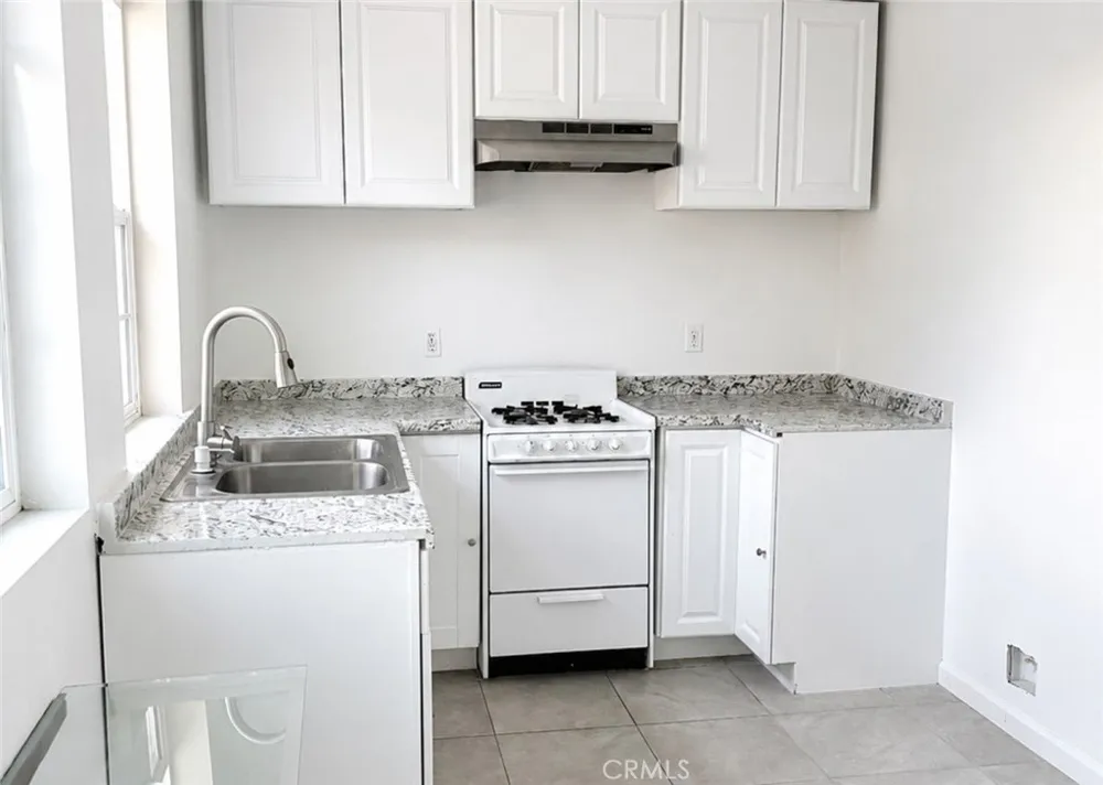 11848 Chadron Pacoima, CA 91331