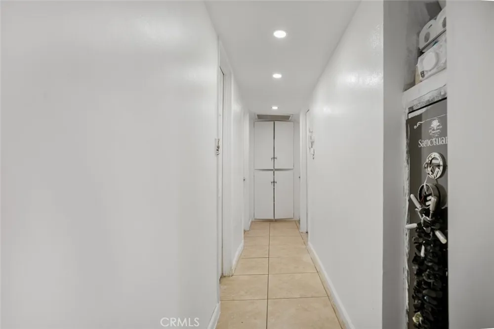 11848 Chadron Pacoima, CA 91331