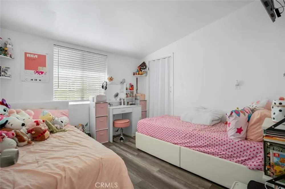 11848 Chadron Pacoima, CA 91331