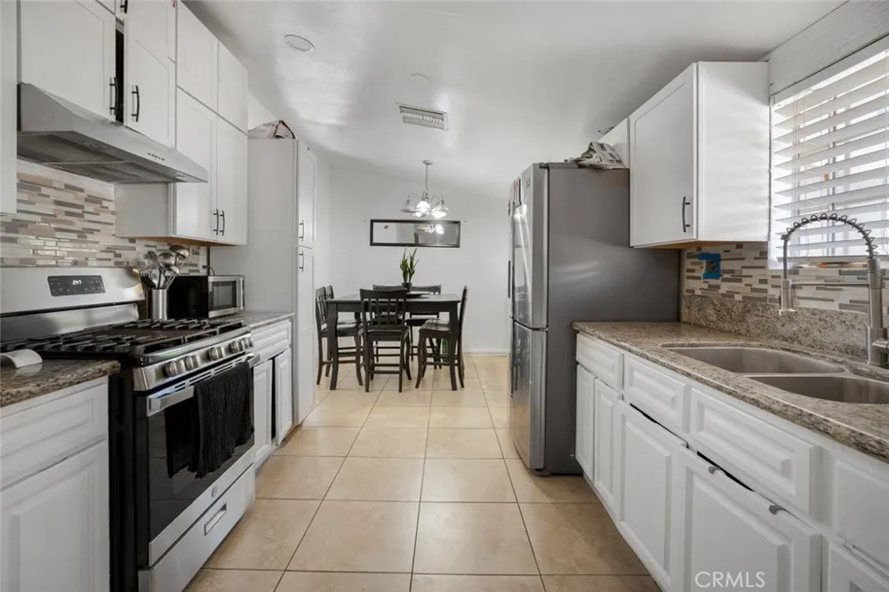 11848 Chadron Pacoima, CA 91331