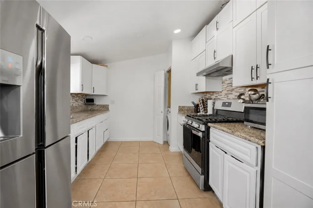 11848 Chadron Pacoima, CA 91331