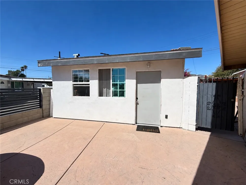 11848 Chadron Pacoima, CA 91331