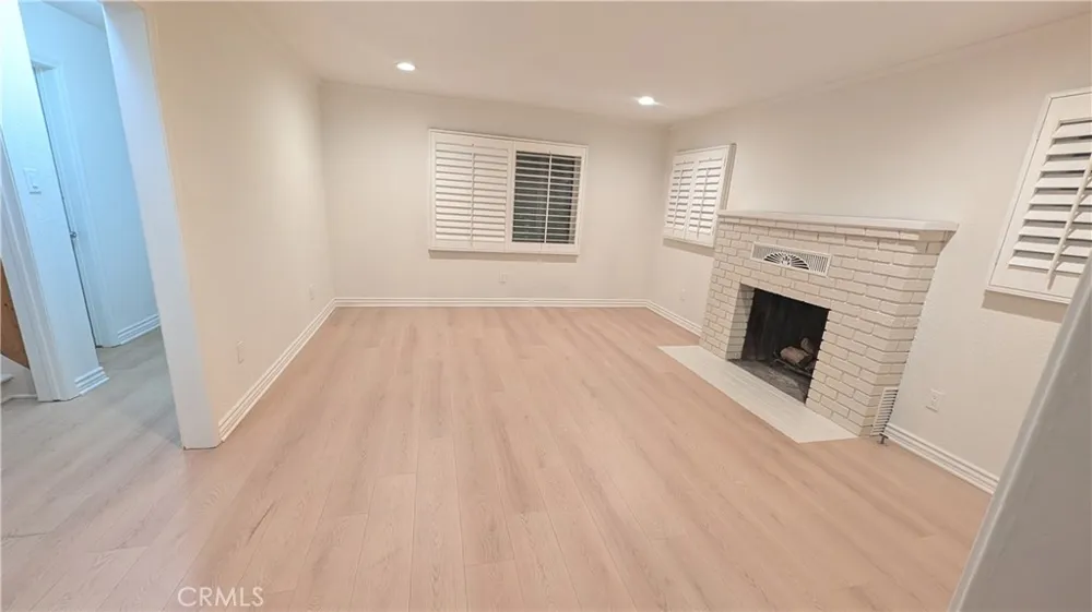 23855 Straight Crestline, CA 92325