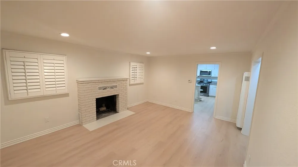 23855 Straight Crestline, CA 92325