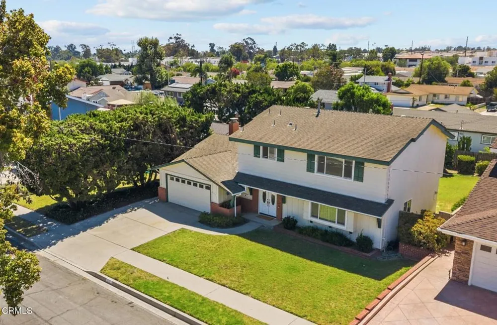 207 Gorrion Avenue Ventura, CA 93004
