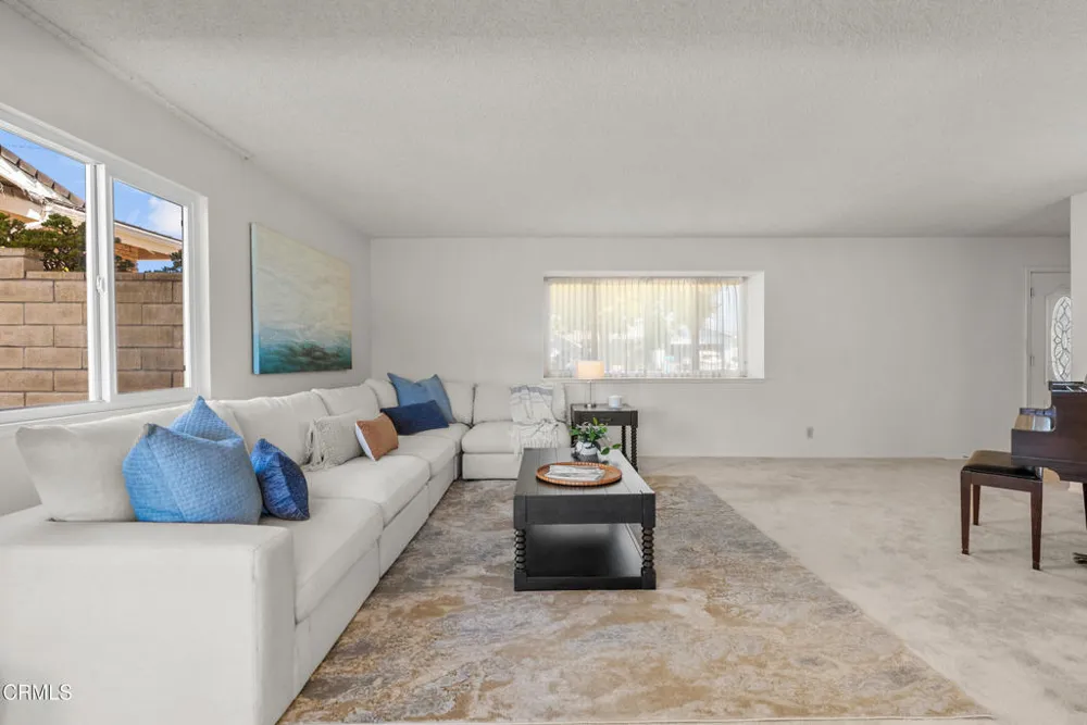 207 Gorrion Avenue Ventura, CA 93004