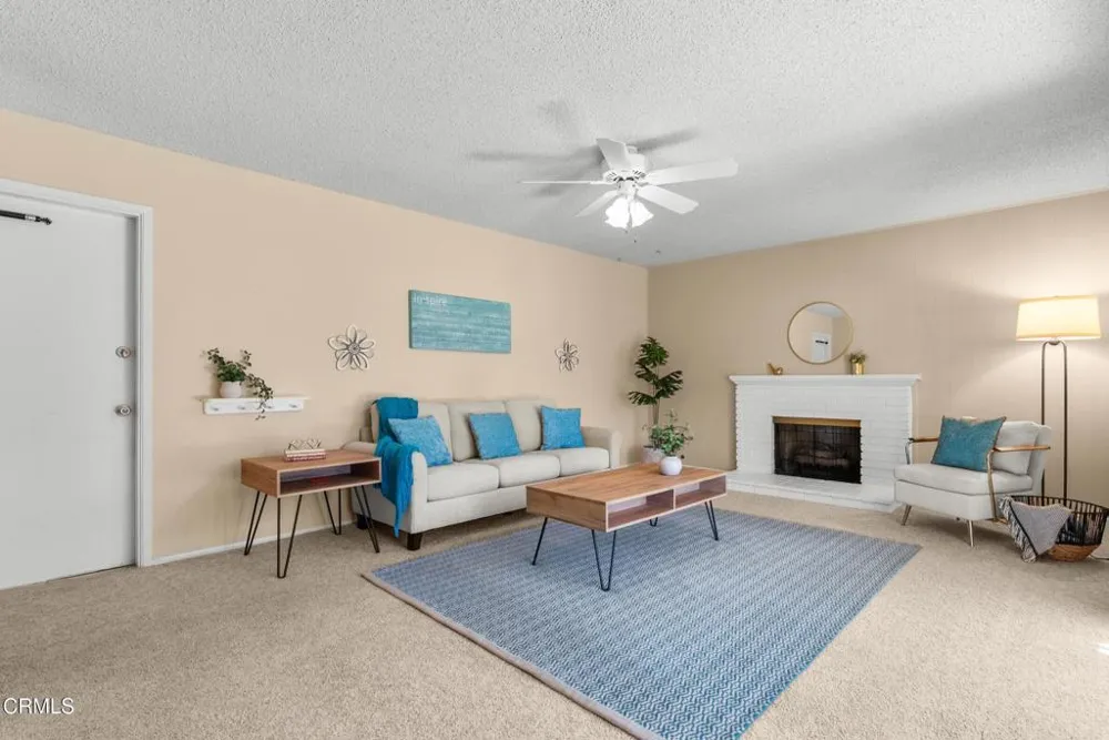 207 Gorrion Avenue Ventura, CA 93004