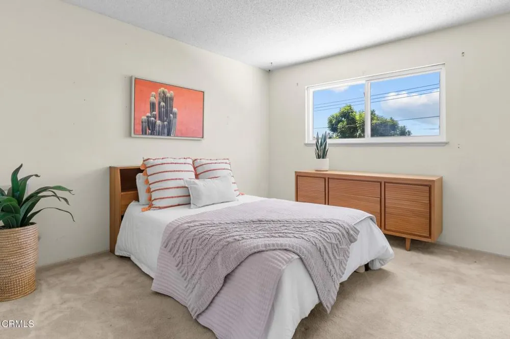 207 Gorrion Avenue Ventura, CA 93004