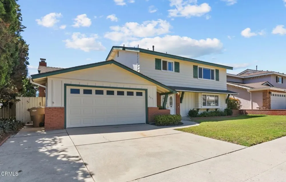 207 Gorrion Avenue Ventura, CA 93004