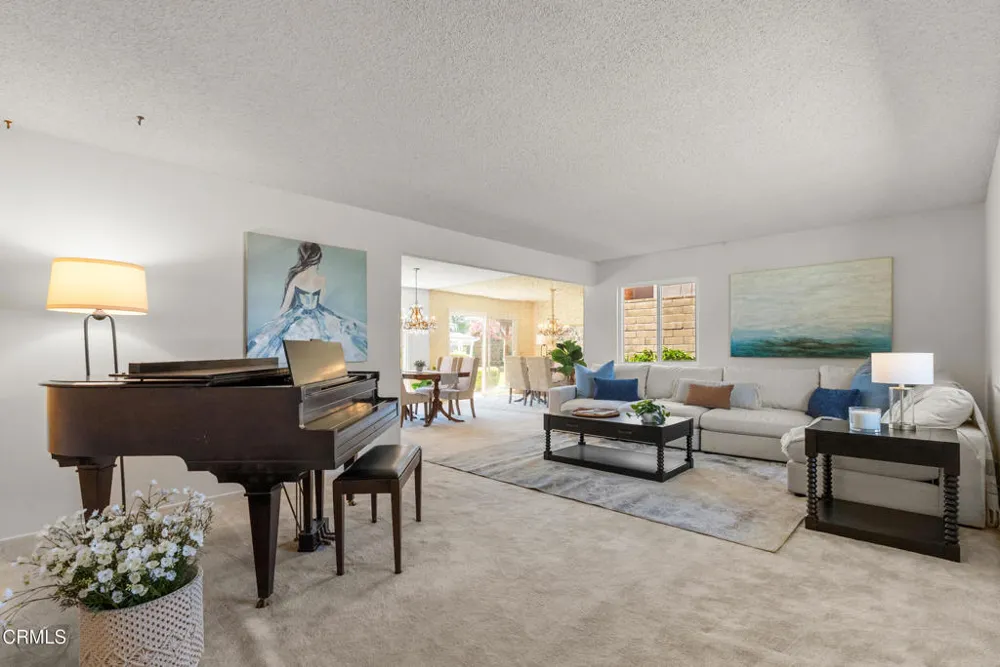 207 Gorrion Avenue Ventura, CA 93004