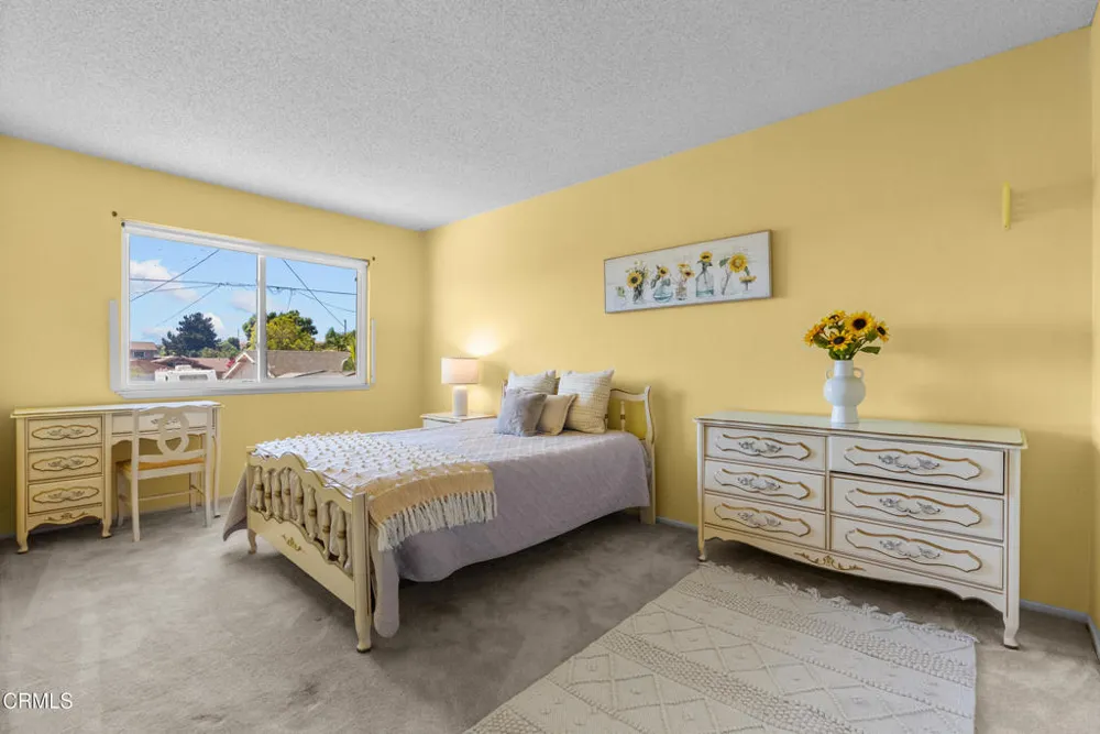 207 Gorrion Avenue Ventura, CA 93004