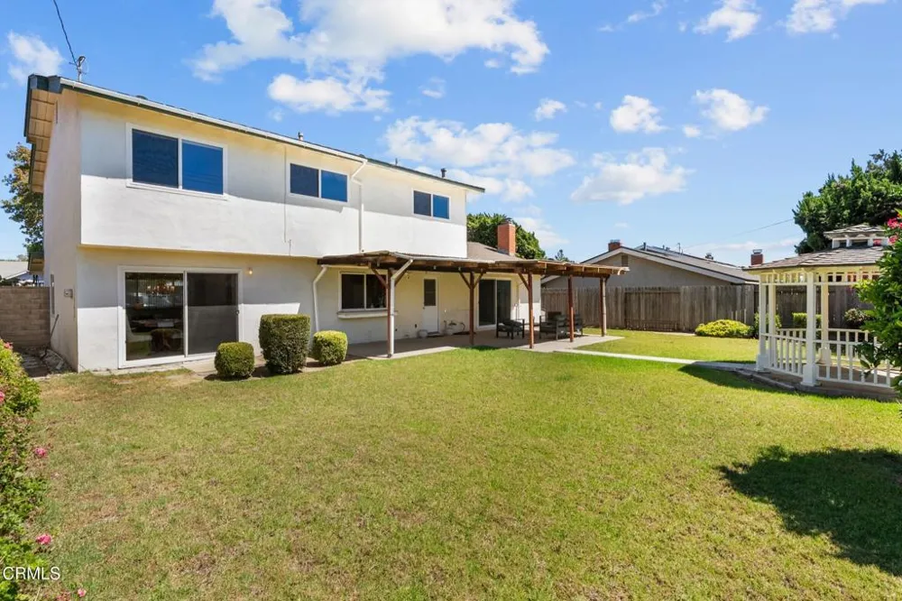207 Gorrion Avenue Ventura, CA 93004