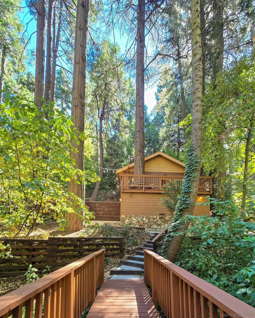 625 Cottage Grove Rd Lake Arrowhead, CA 92352