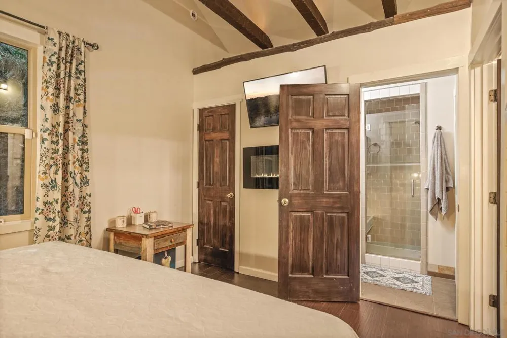 625 Cottage Grove Rd Lake Arrowhead, CA 92352