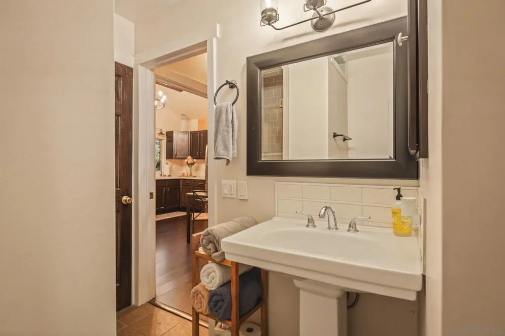 625 Cottage Grove Rd Lake Arrowhead, CA 92352