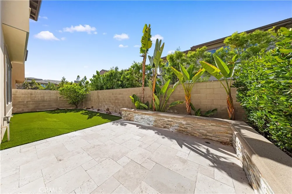 91 Pelican Irvine, CA 92618