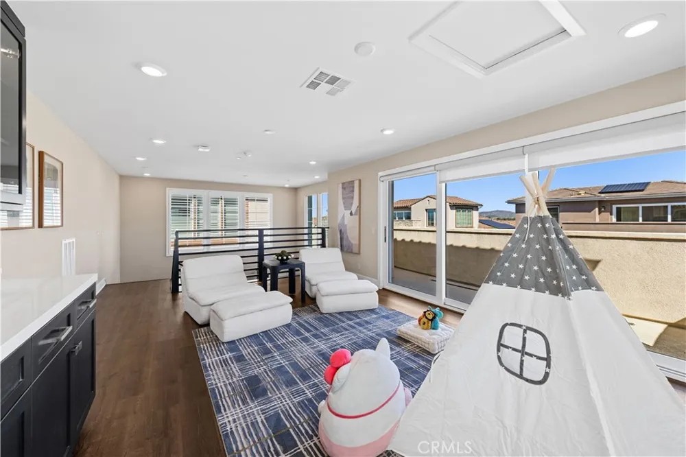 91 Pelican Irvine, CA 92618