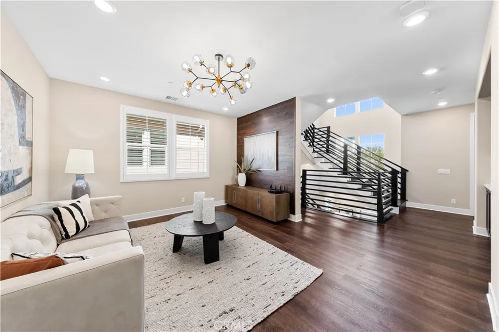91 Pelican Irvine, CA 92618
