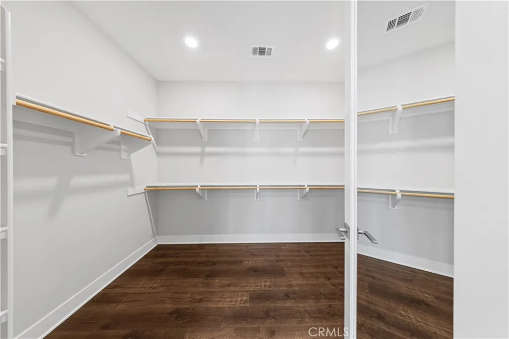91 Pelican Irvine, CA 92618