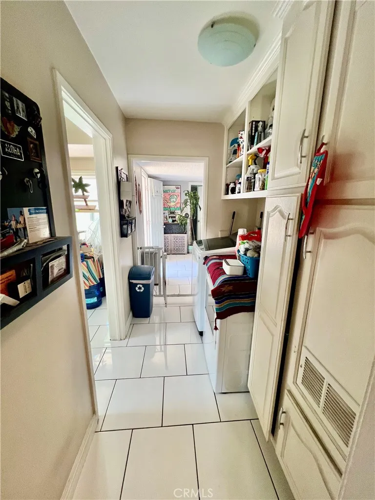 2925 San Francisco Long Beach, CA 90806