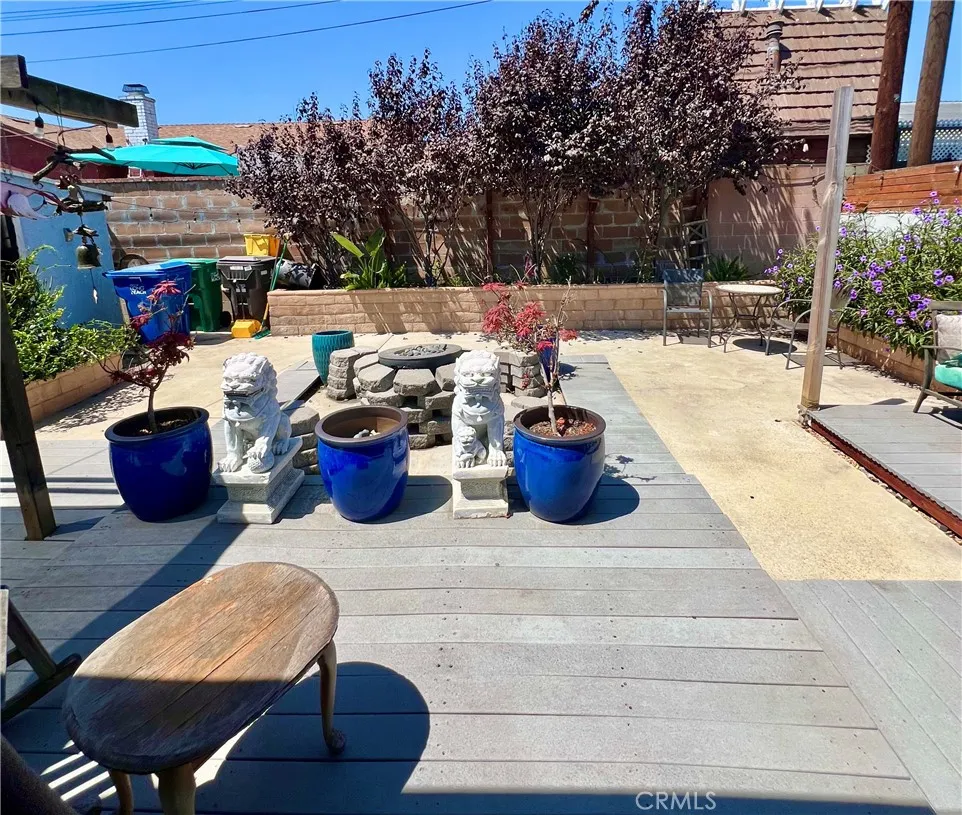2925 San Francisco Long Beach, CA 90806