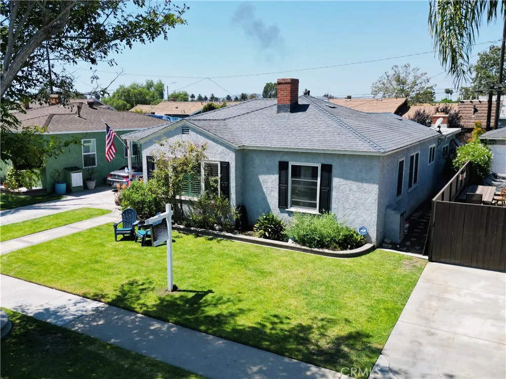 2925 San Francisco Long Beach, CA 90806