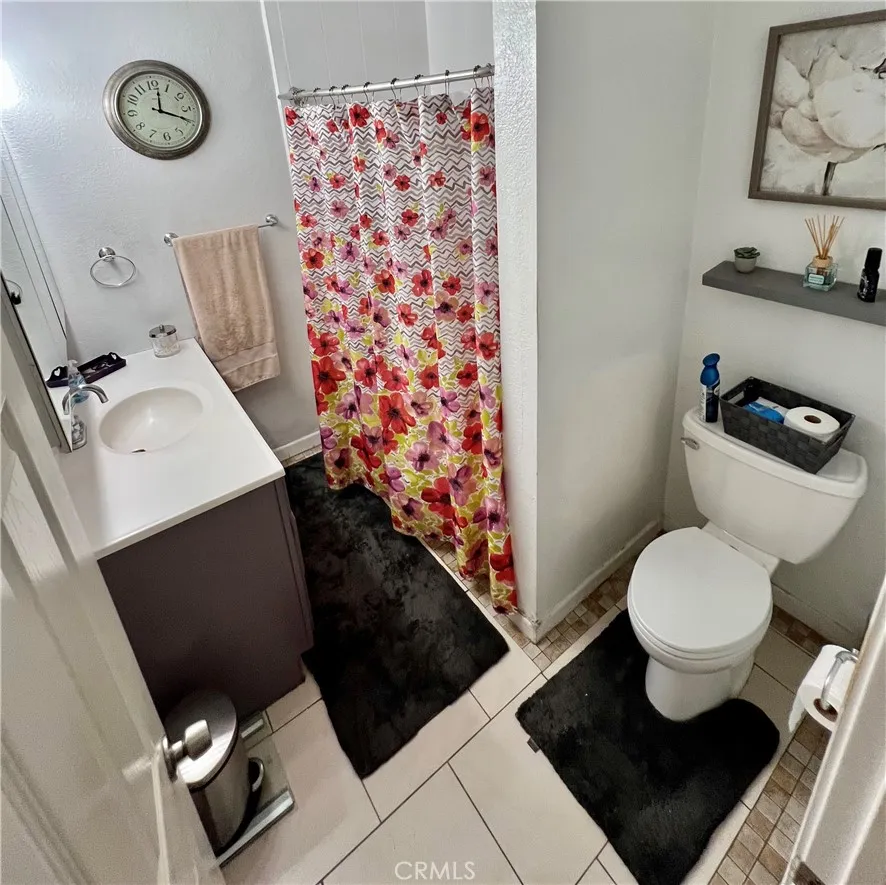 2925 San Francisco Long Beach, CA 90806