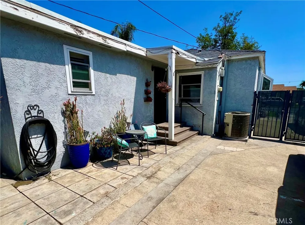 2925 San Francisco Long Beach, CA 90806