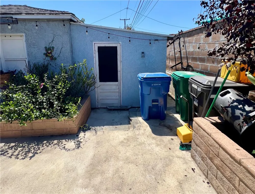 2925 San Francisco Long Beach, CA 90806