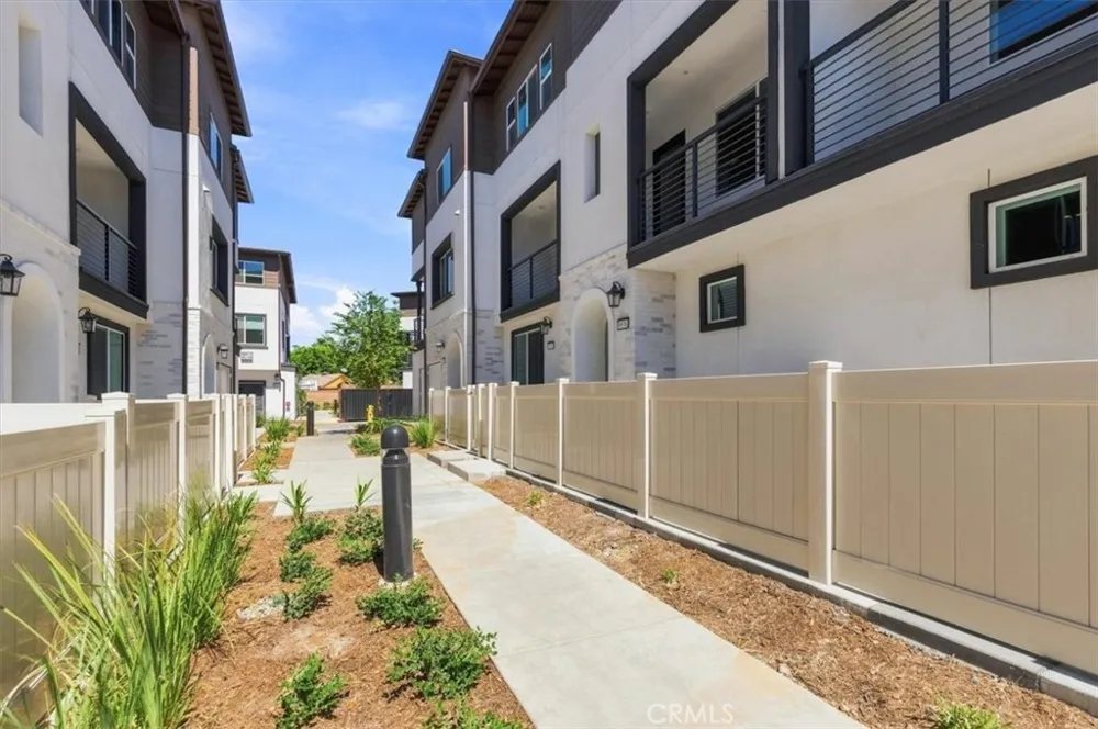 9538 Hannah Way Riverside, CA 92503