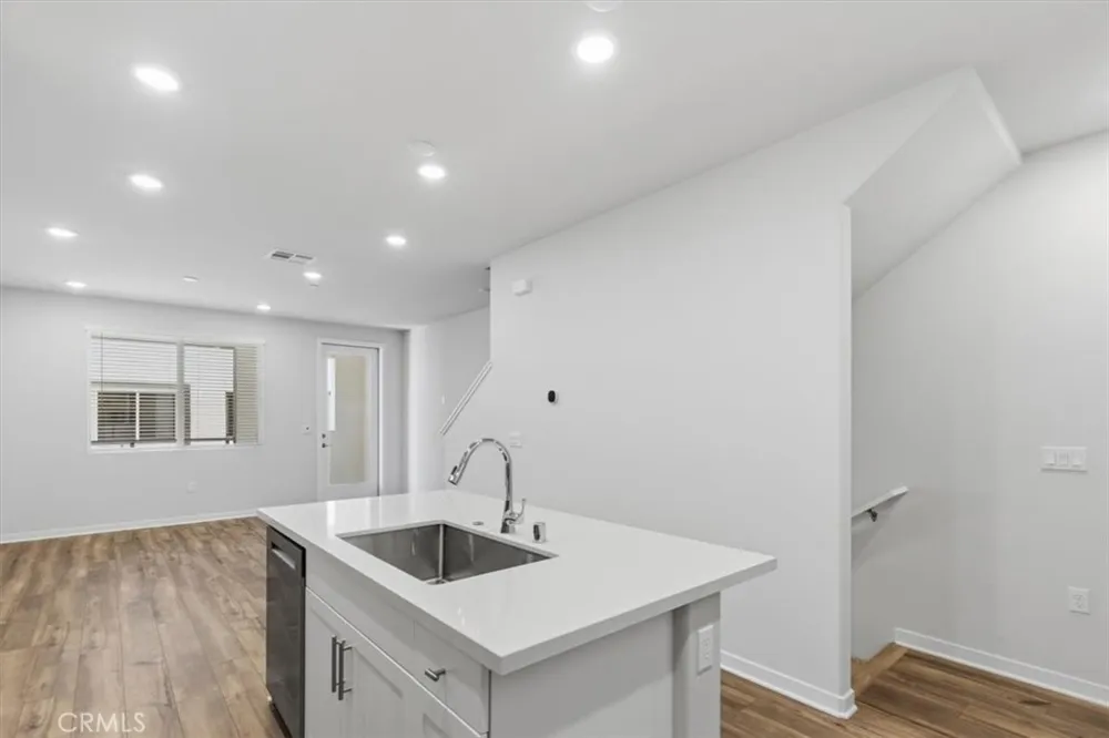 9538 Hannah Way Riverside, CA 92503