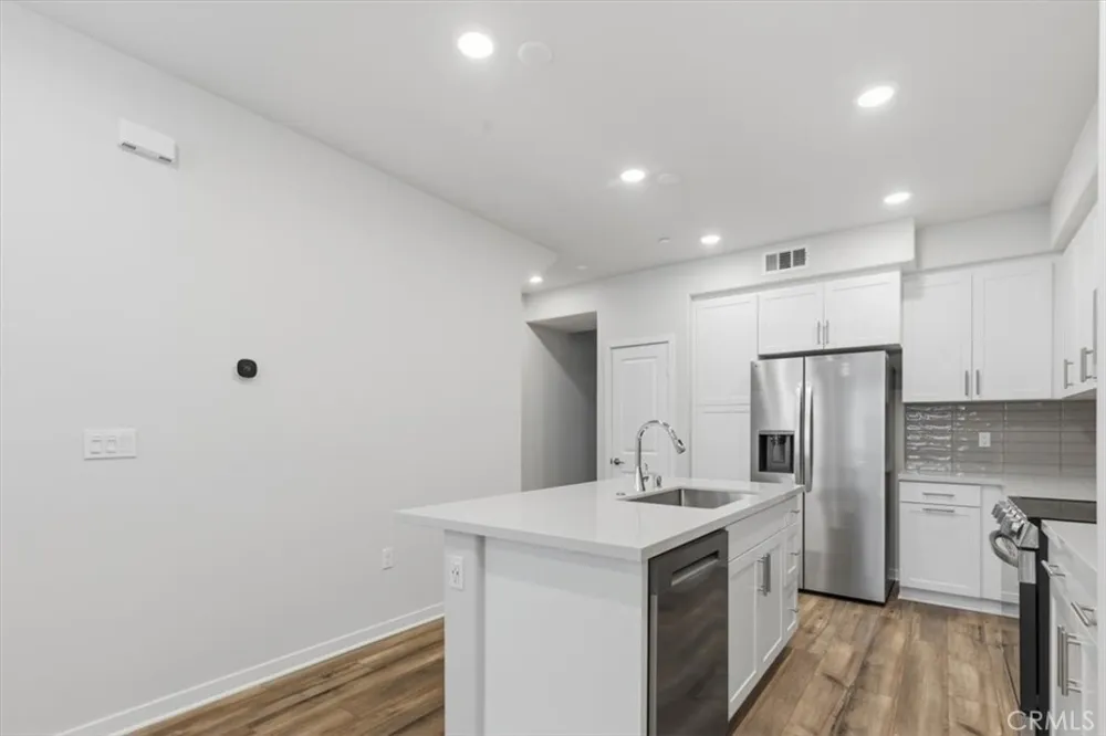 9538 Hannah Way Riverside, CA 92503