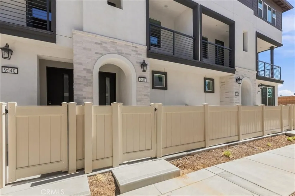 9538 Hannah Way Riverside, CA 92503