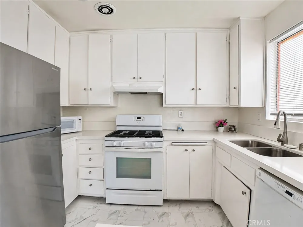 1101 Lincoln Boulevard #1A Santa Monica, CA 90403