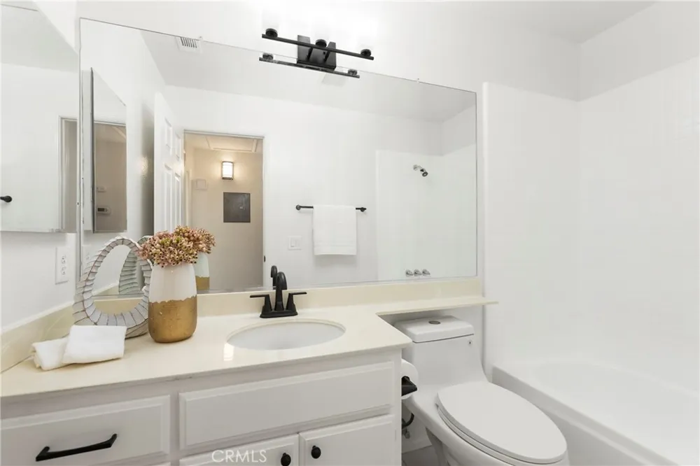 8033 E Snapdragon Anaheim Hills, CA 92808