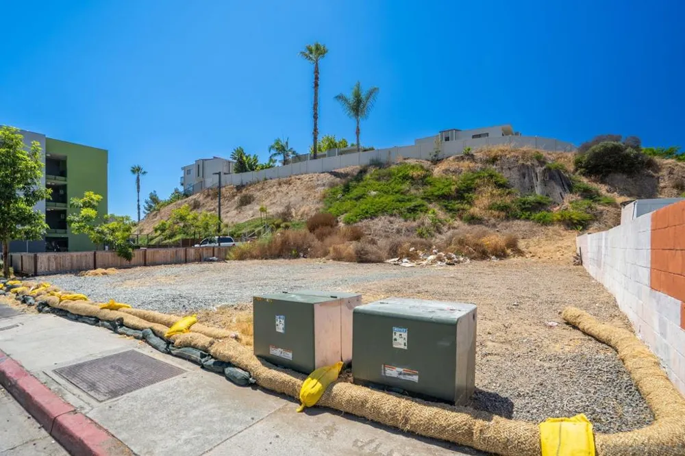 47 St San Diego, CA 92102
