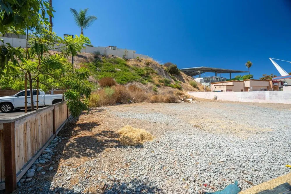 47 St San Diego, CA 92102