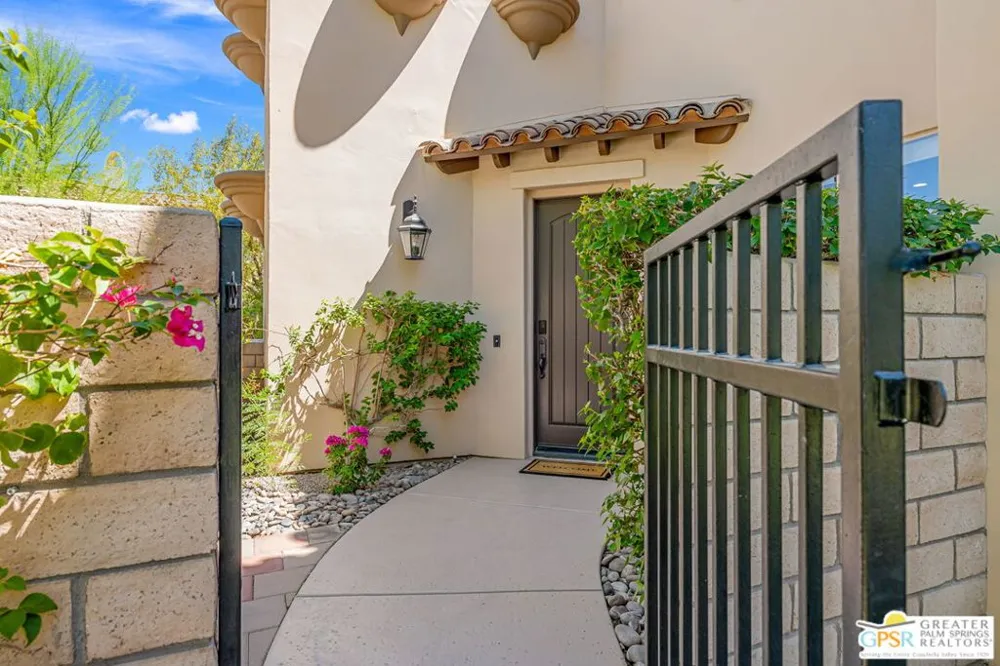 396 Ameno Drive Palm Springs, CA 92262