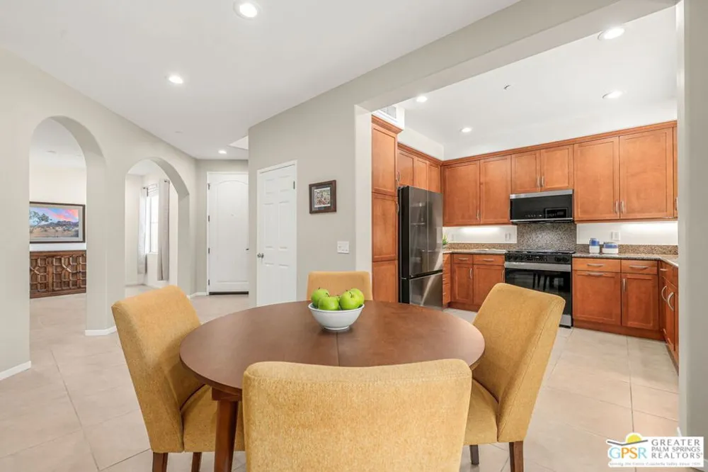 396 Ameno Drive Palm Springs, CA 92262