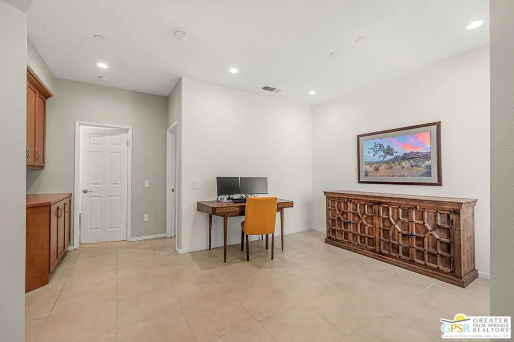 396 Ameno Drive Palm Springs, CA 92262
