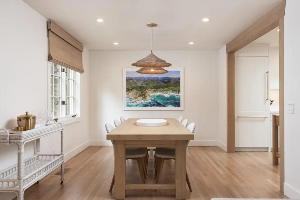 24571 Portola Avenue Carmel, CA 93923