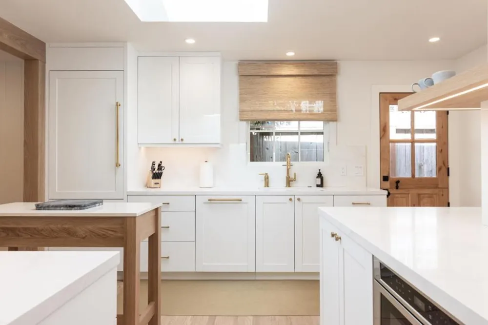 24571 Portola Avenue Carmel, CA 93923