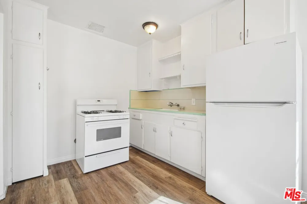 4951 Cahuenga Boulevard #4951A North Hollywood, CA 91601
