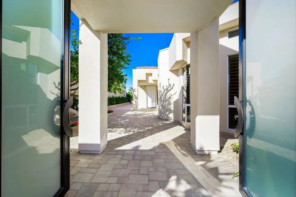 75330 14th Green Drive Indian Wells, CA 92210