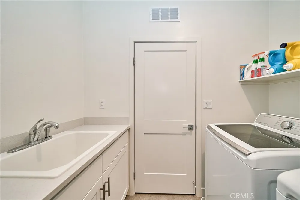 10526 Triple Crown Lane Cypress, CA 90720