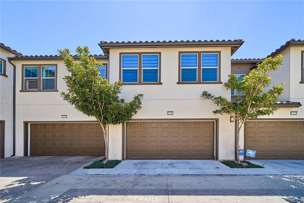 10526 Triple Crown Lane Cypress, CA 90720