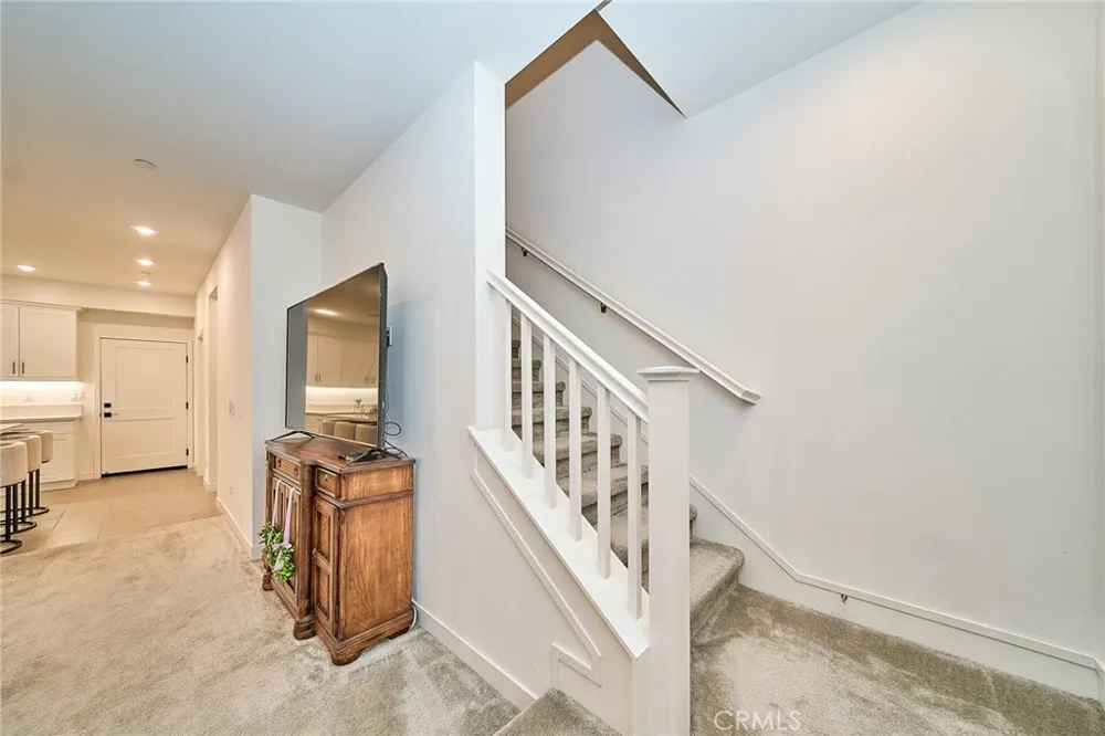 10526 Triple Crown Lane Cypress, CA 90720
