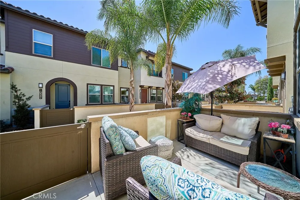 10526 Triple Crown Lane Cypress, CA 90720